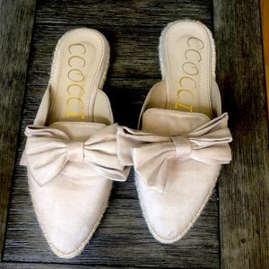 Cute dressy work or beach vacation shoes
